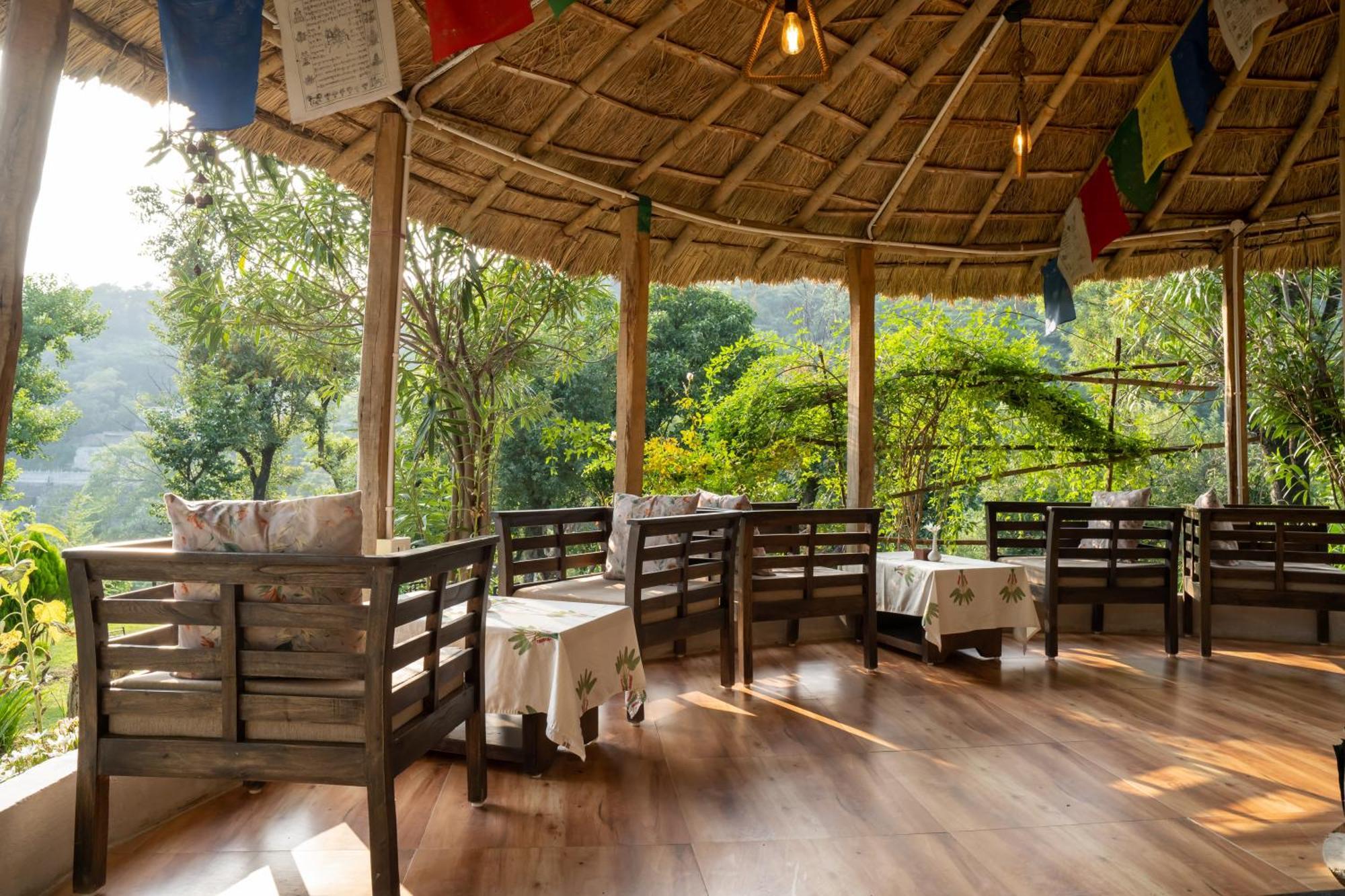Dev Bhoomi Farms & Cottages Дхарамсала Екстериор снимка