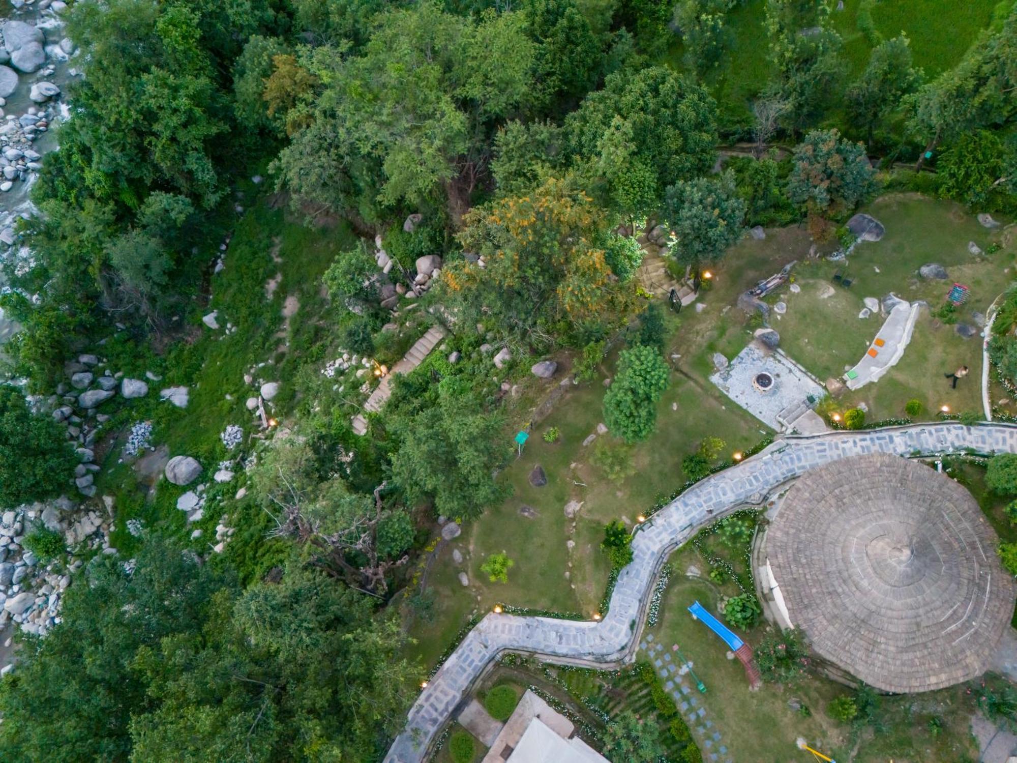 Dev Bhoomi Farms & Cottages Дхарамсала Екстериор снимка