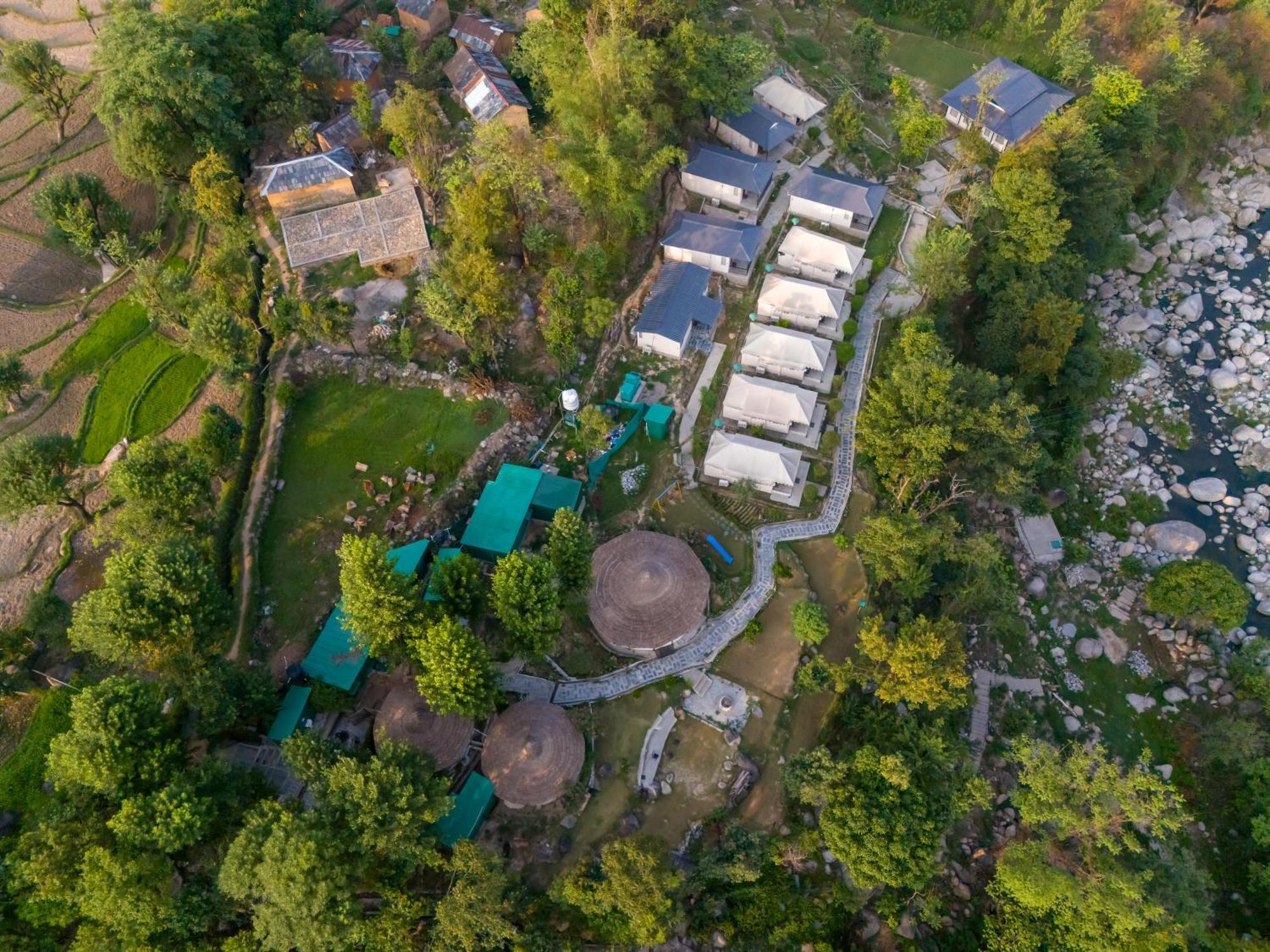 Dev Bhoomi Farms & Cottages Дхарамсала Екстериор снимка