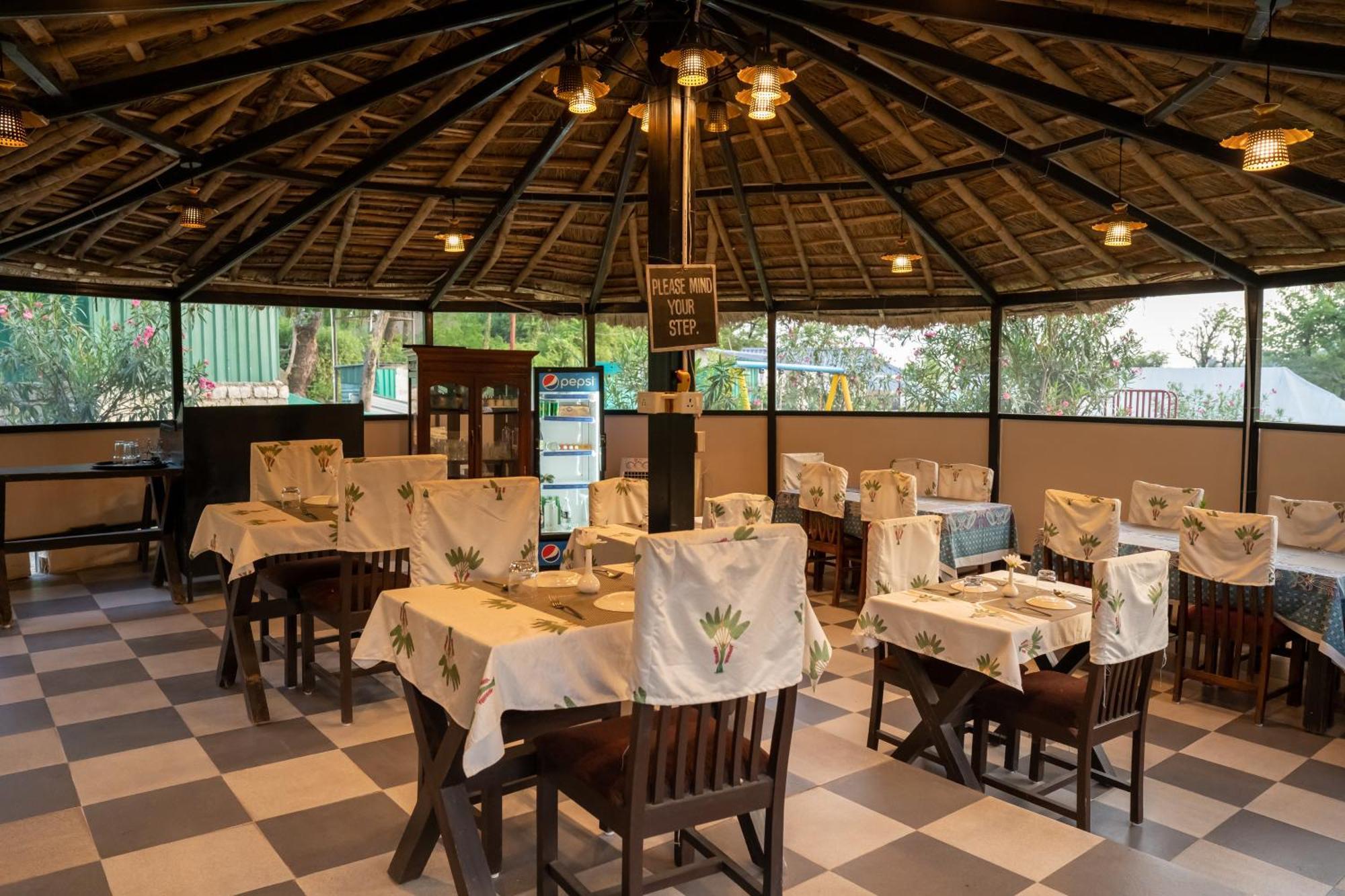 Dev Bhoomi Farms & Cottages Дхарамсала Екстериор снимка