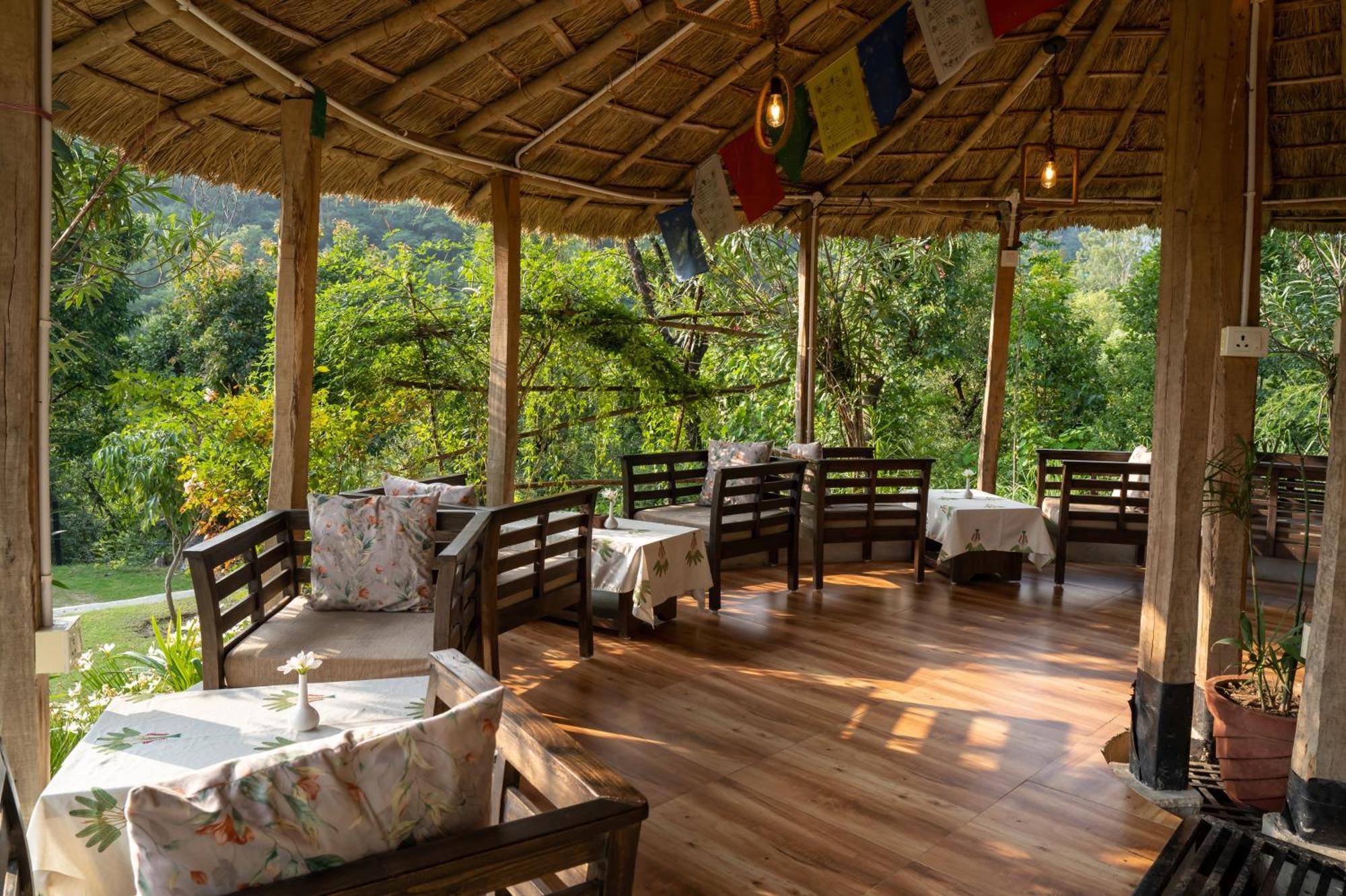 Dev Bhoomi Farms & Cottages Дхарамсала Екстериор снимка