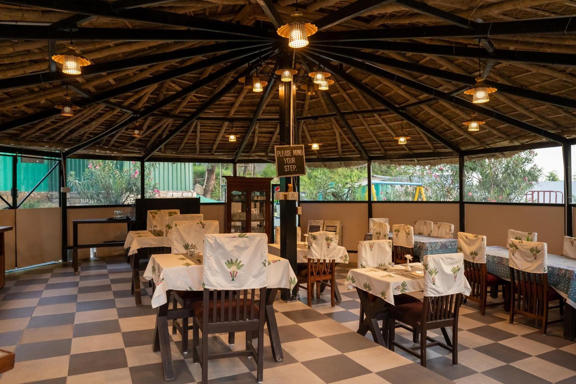 Dev Bhoomi Farms & Cottages Дхарамсала Екстериор снимка
