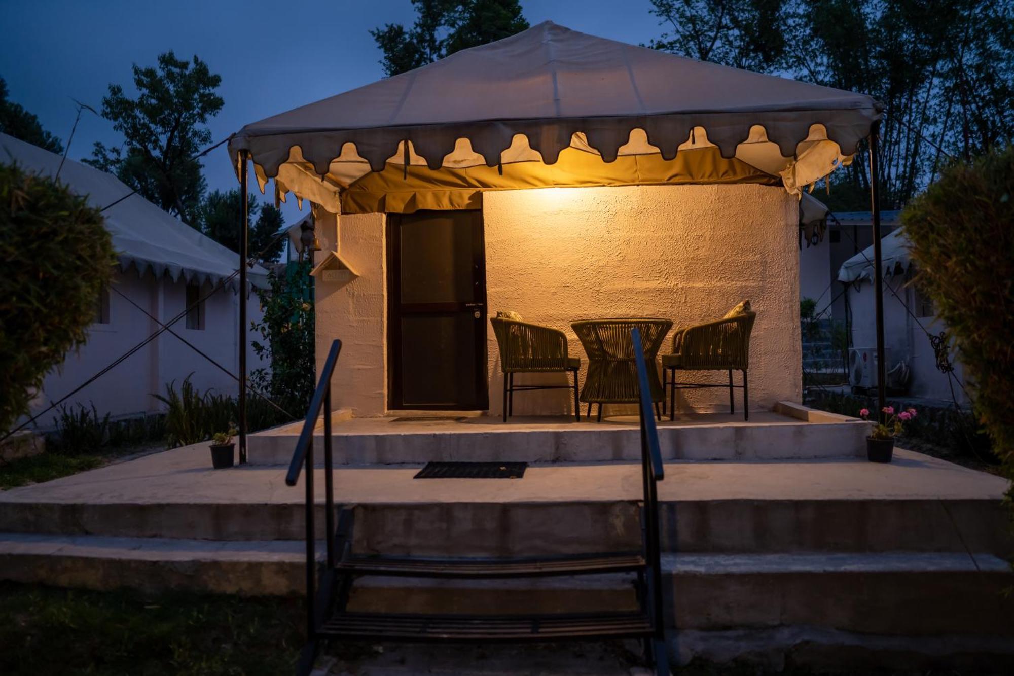 Dev Bhoomi Farms & Cottages Дхарамсала Екстериор снимка