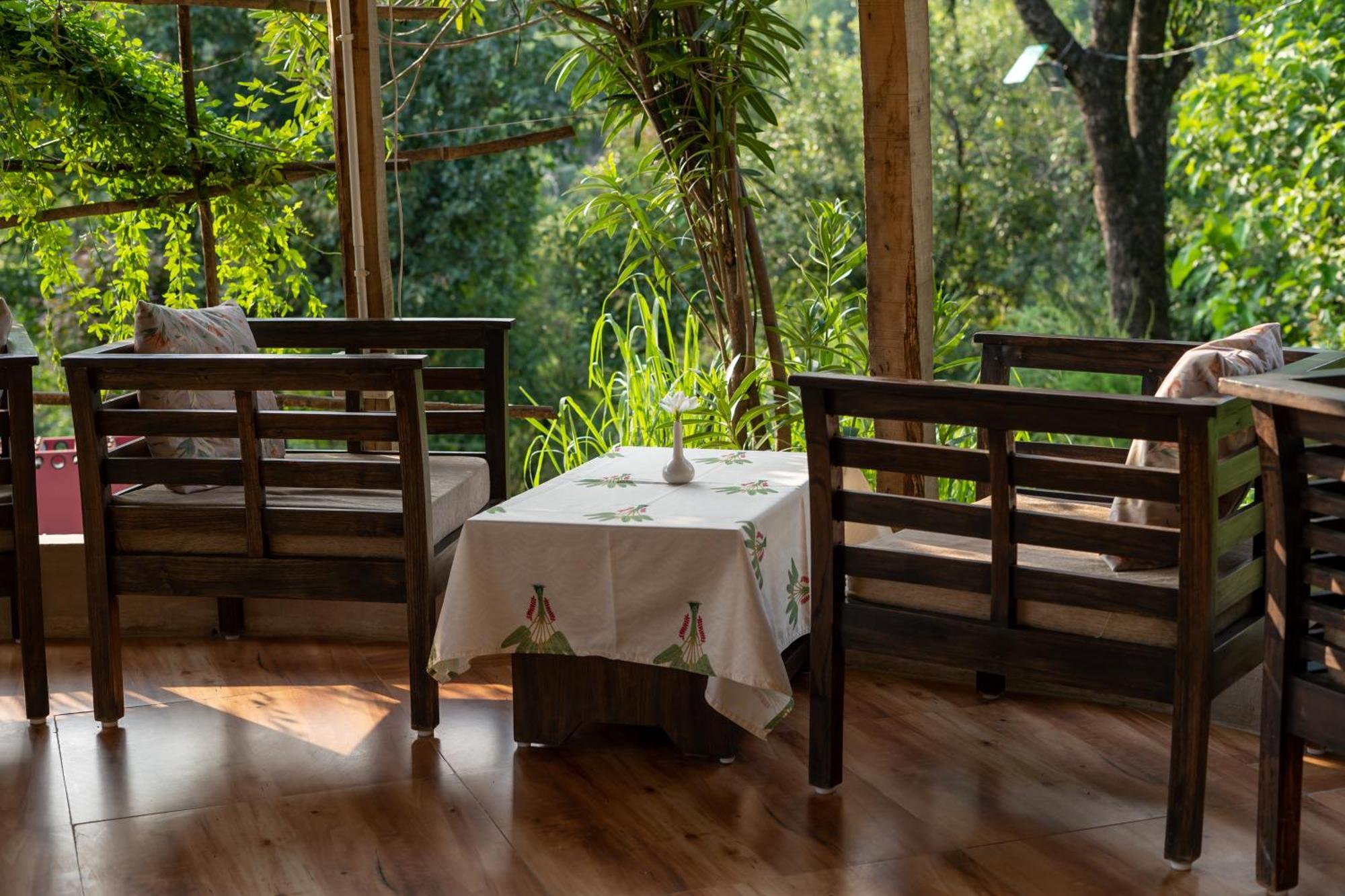Dev Bhoomi Farms & Cottages Дхарамсала Екстериор снимка