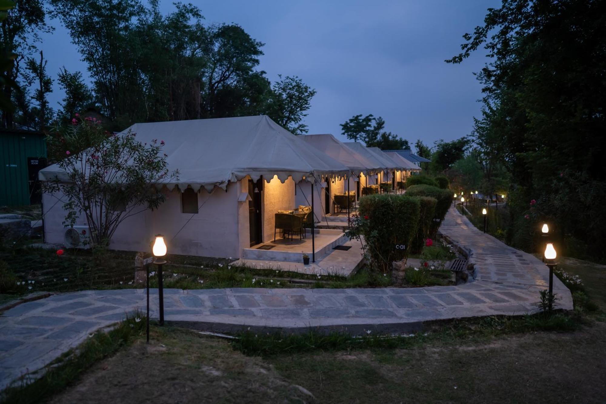 Dev Bhoomi Farms & Cottages Дхарамсала Екстериор снимка